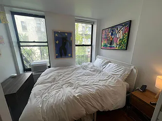 Rented by KNOCKKNOCK LLC