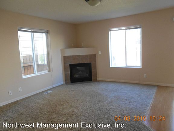 4th image of 9212 NE 81st St