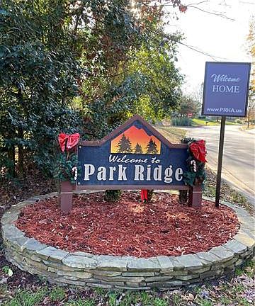 2nd image of 8132 Park Vista Cir