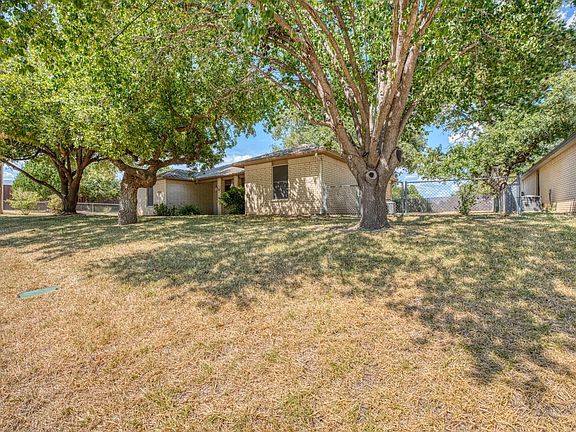 3rd image of 2224 Ridgeview