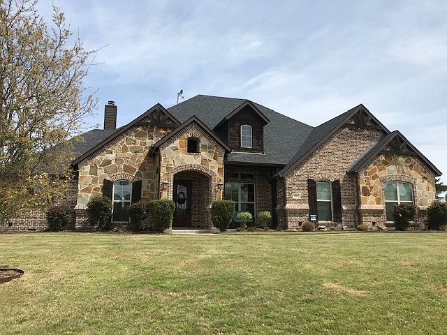 1st image of 5211 Diana Ct