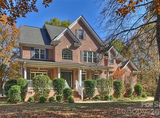 1015 Estate Ln, Matthews, NC 28104