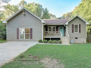 11 Plantation Dr NE, Cartersville, GA 30121