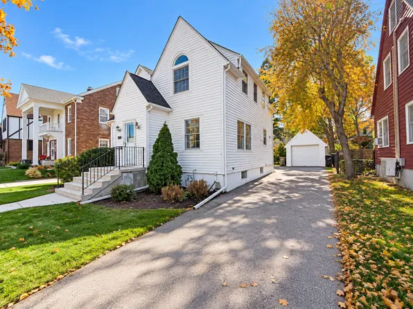 829 S Shore Dr, Madison, WI 53715