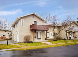 445 Eastbrooke Ln, Rochester, NY 14618