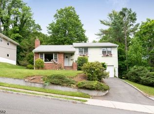 12 Shelley Ter, West Orange, NJ 07052
