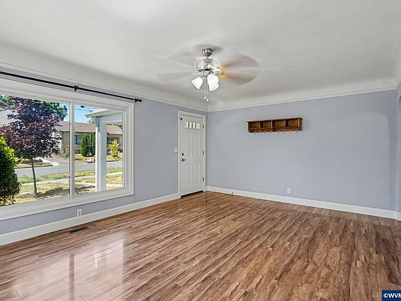 4th image of 204 24th St NE