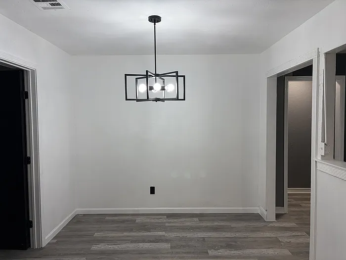 5924 N College St — Photo 6