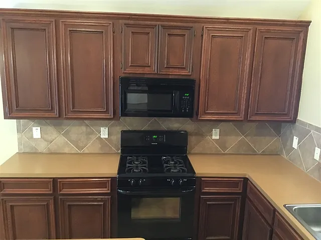2411 Morgan Ridge Ln — Photo 2