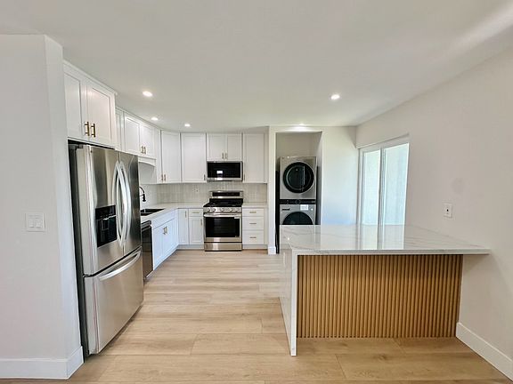 2nd image of 4845 Hidalgo Ave