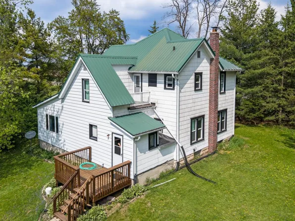W6593 Drake Rd, Rio, WI 53960