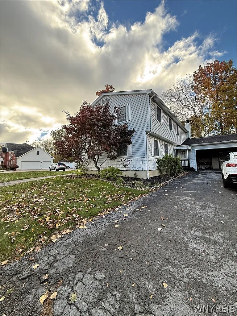 2 bed, 2.5 bath, 2500 sqft, $1,700 — Photo 1