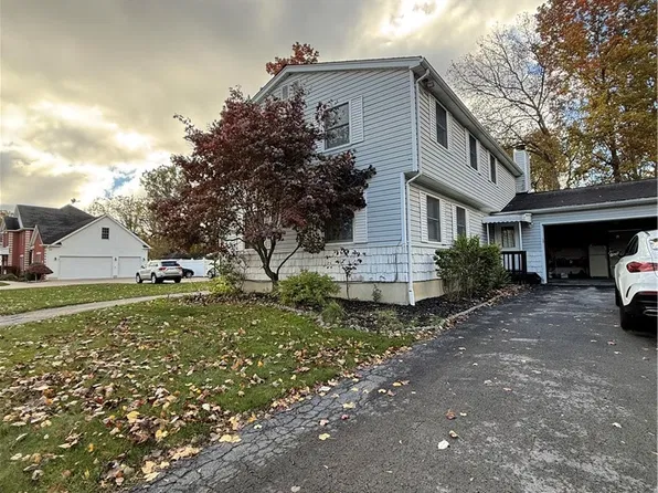1031 Castlebar Dr, North Tonawanda, NY 14120