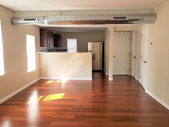 2nd image of 85 W Chippewa St #4