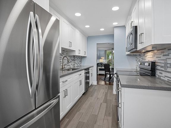 4th image of 250 Jacaranda Drive #408