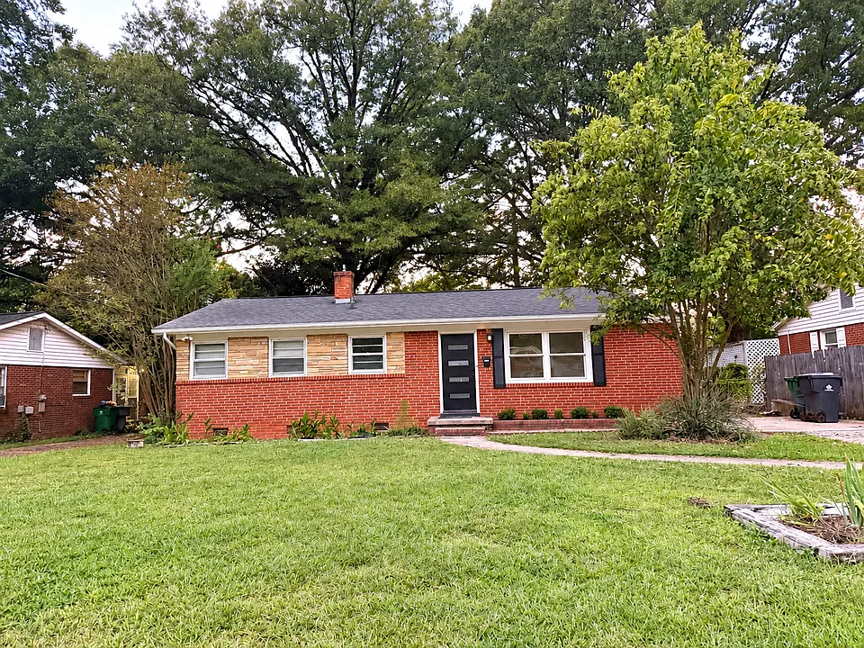 2336 Markham Ct