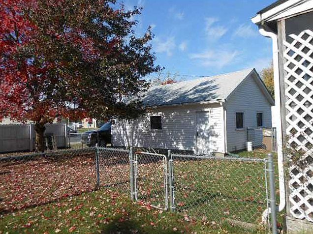 2nd image of 2224 Pennsylvania St