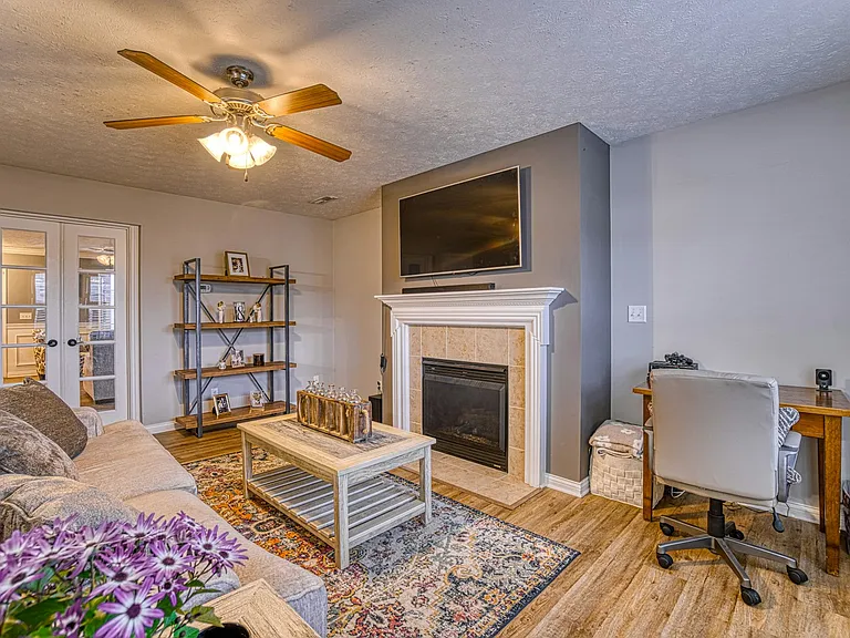 4880 Imperial Dr — Photo 19