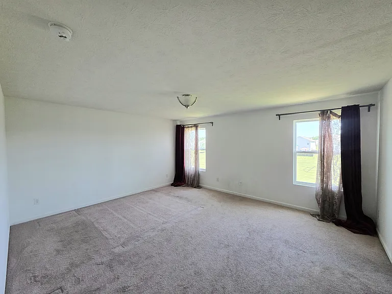 2313 Shadow Bend Dr — Photo 16