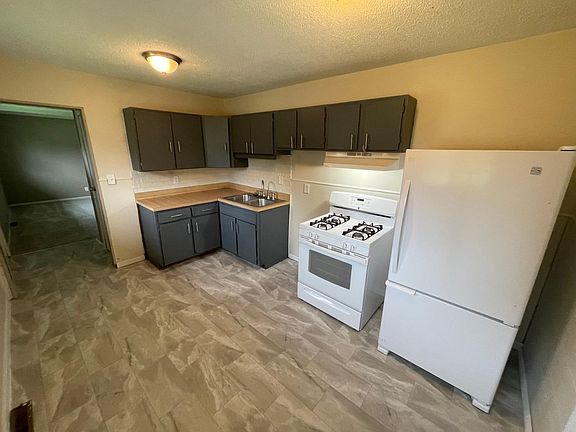 3rd image of 5205 Zimmer Dr