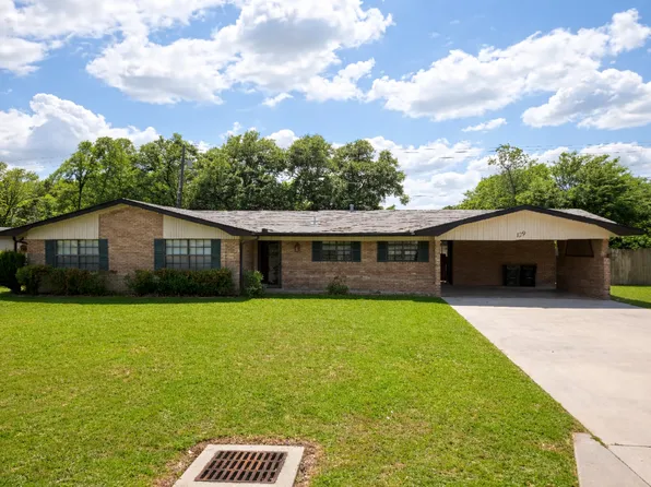 129 Alonda Dr, Lafayette, LA 70503