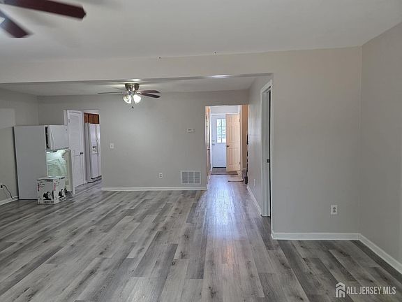 5th image of 2803 Kent Pl