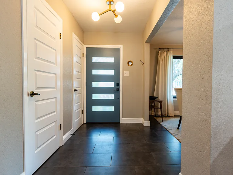 12609 Silver Creek Dr — Photo 13