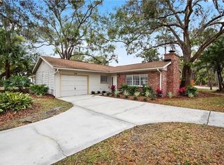 824 E River Dr, Temple Terrace, FL 33617