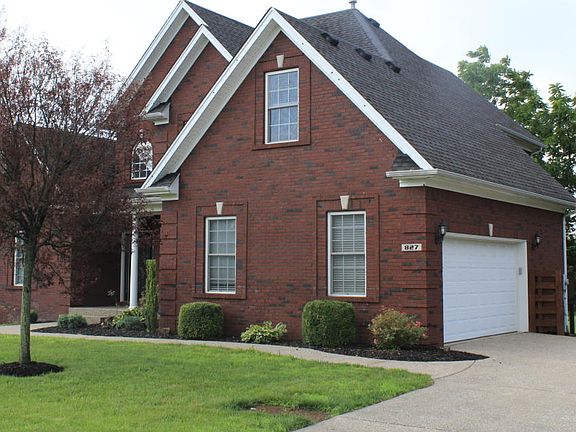 2nd image of 827 Abingdon Ln