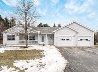 4181 Stoneridge Dr, Traverse City, MI 49684