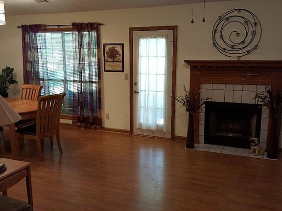 2nd image of 7026 N Shore Dr