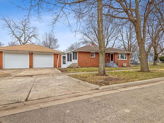 2nd image of 1916 17th St