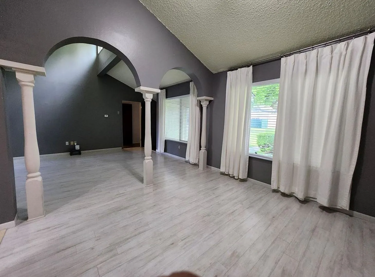 For Lease!! — Photo 4