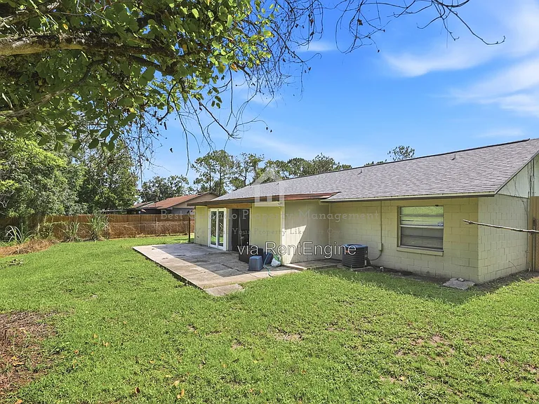 1950 Bonneville Dr #1 — Photo 26