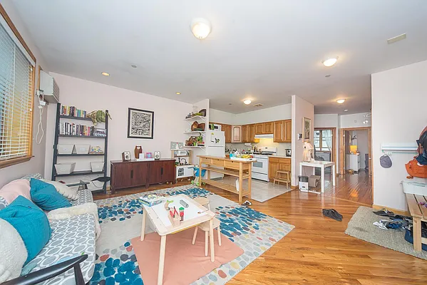 Rented by Voro NYC | media 25