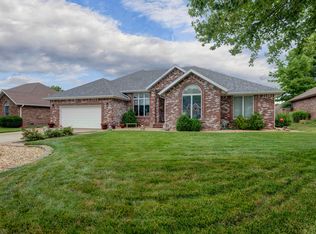 2189 W Vincent Ct, Springfield, MO 65810