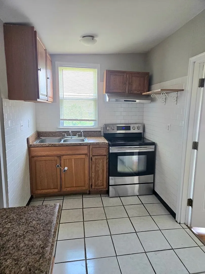 Charming 3BR House in Fairmount Heights — Photo 3