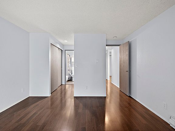 5th image of 2601 NE 4th St APT 623