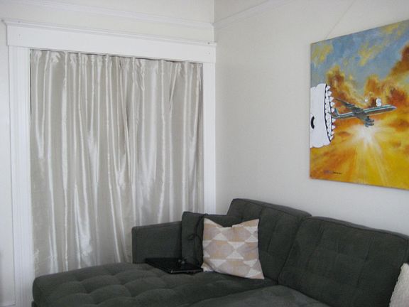 3rd image of 805 Valencia St APT 1