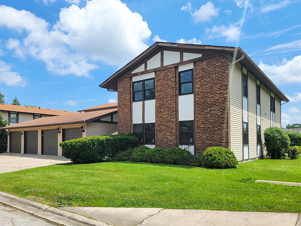 1st image of 19215 Elm Dr #19215