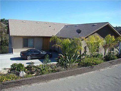 3rd image of 556 Hatfield Ln