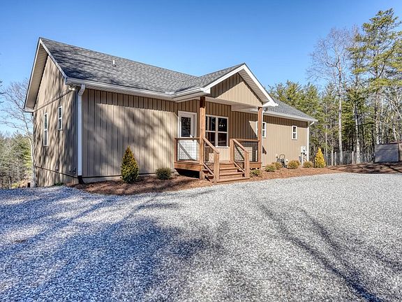 2nd image of 1661 Mauney Cir