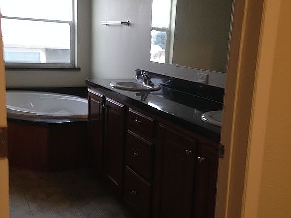 4th image of 437 17th St NE