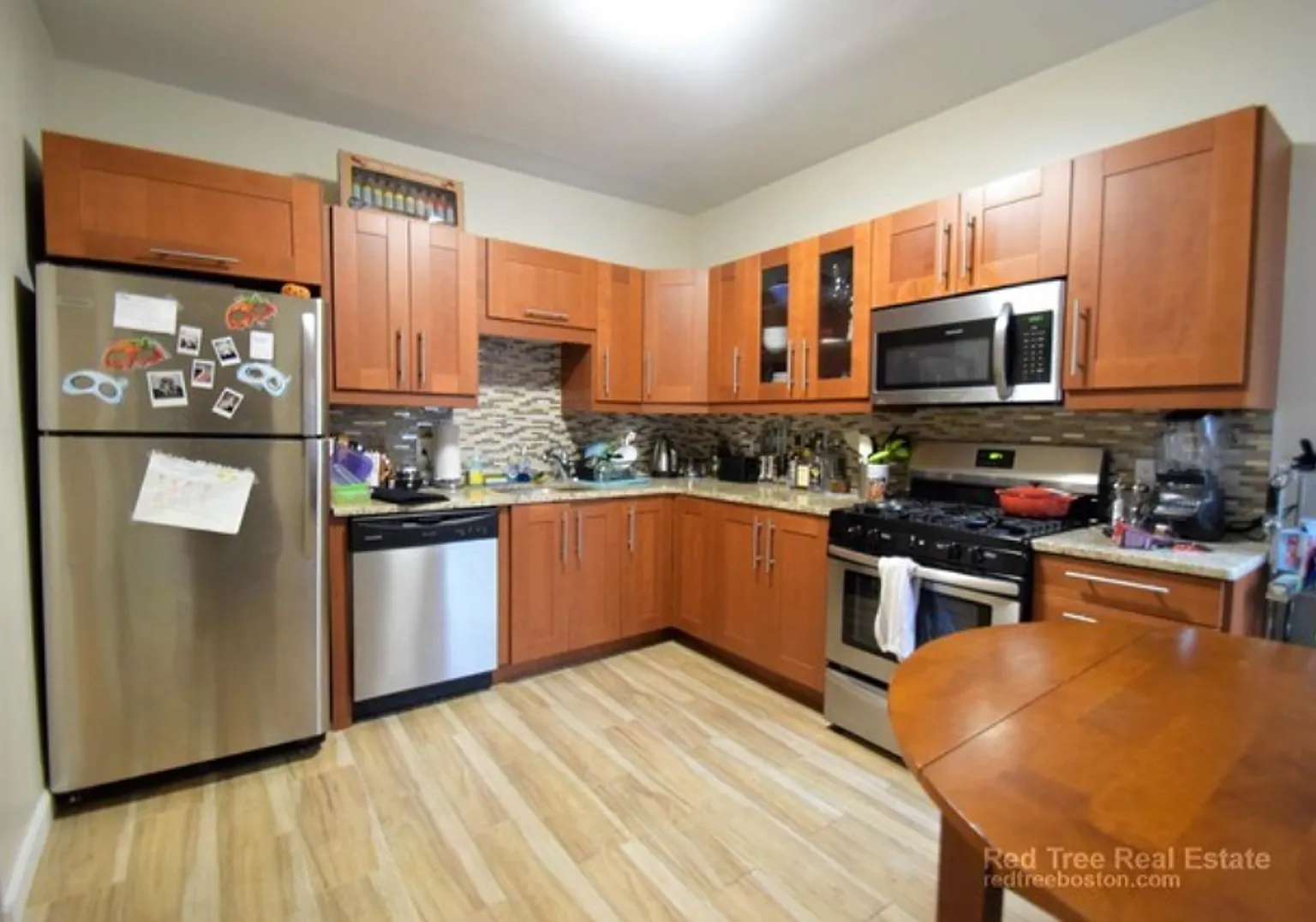 Gorgeous Brookline Apt w Heat Included and Laundry in Unit! Near BU Campus! — Photo 1