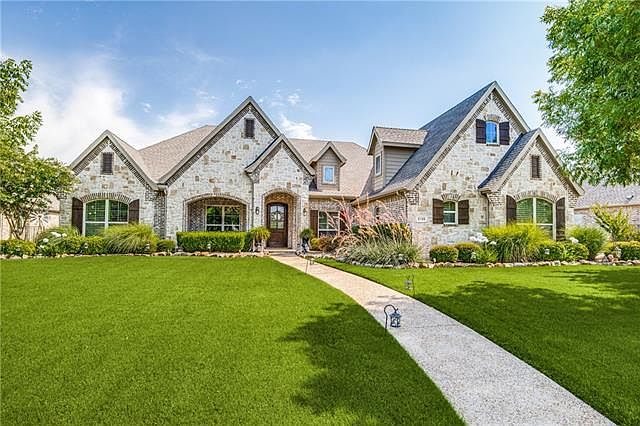 1st image of 2481 Fair Oaks Ln