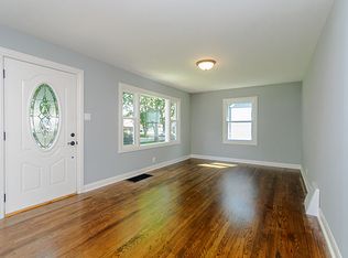 5361 W Kimball Pl, Oak Lawn, IL 60453