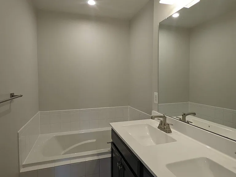 42595 Burbank Ter — Photo 17