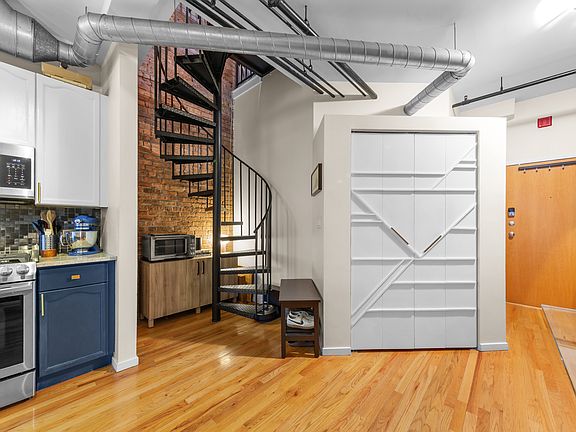 4th image of 3151 N Lincoln Ave APT 322
