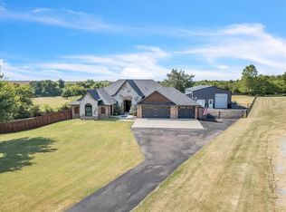4005 Stardust Ln, Tuttle, OK 73089
