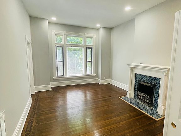 2nd image of 706 S Claremont Ave #1